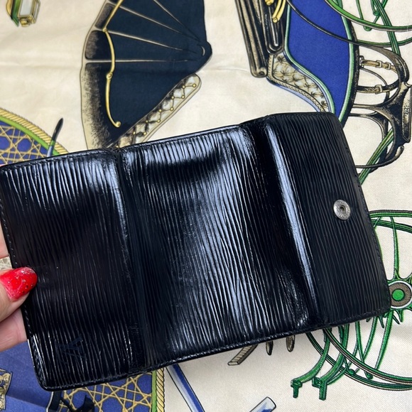 Auth. LV Louis Vuitton Black Epi Multicles 6 Key Ring Hoop Wallet unisex VTG - Picture 12 of 17